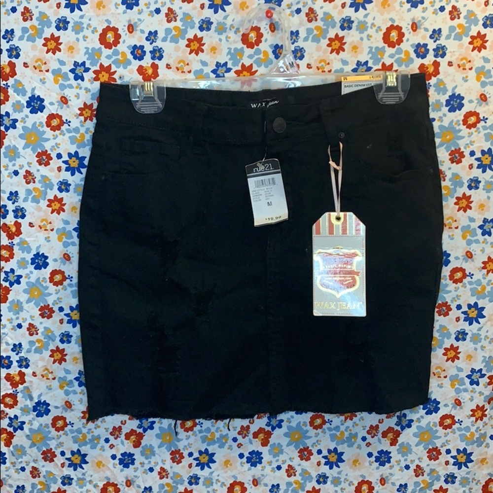 Black skirt
